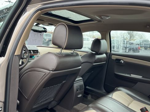 Used 2008 Chevrolet Malibu LTZ w/ Rear Power Package image 12