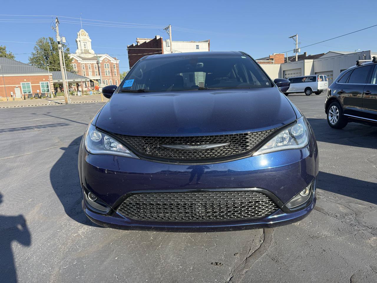 Used 2019 Chrysler Pacifica Touring Plus w/ S Appearance Package FWD image 8