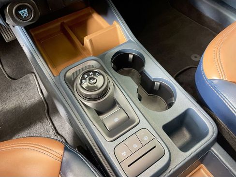 Used 2022 Ford Maverick Lariat image 19