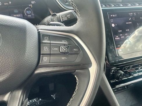 Used 2023 Jeep Grand Cherokee L Laredo AWD/4WD image 27