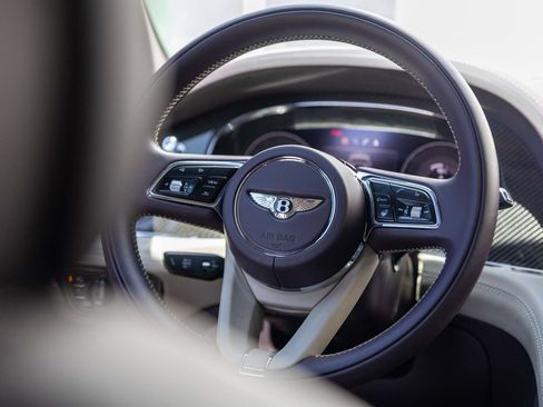 Certified 2023 Bentley Bentayga AWD/4WD image 59