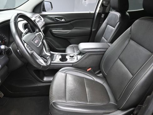 Used 2023 GMC Acadia SLT image 17