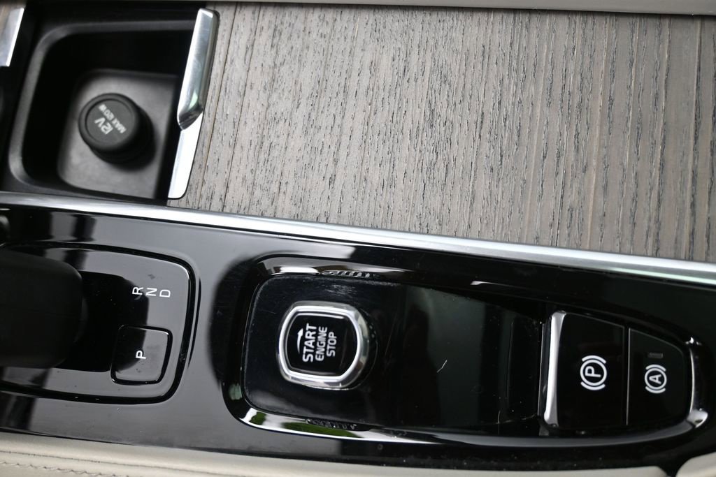Used 2023 Volvo XC90 B6 Plus w/ Protection Package Premier AWD/4WD image 36