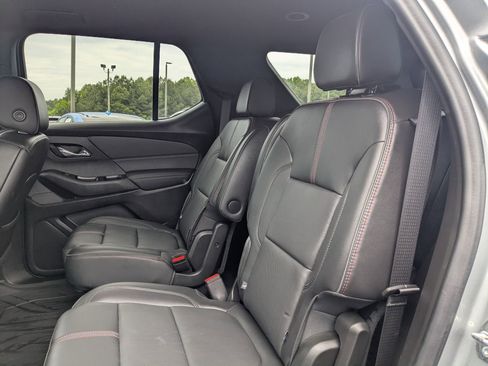 Used 2023 Chevrolet Traverse RS FWD image 25