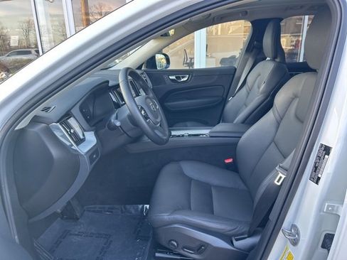 Certified 2025 Volvo XC60 B5 Plus image 17