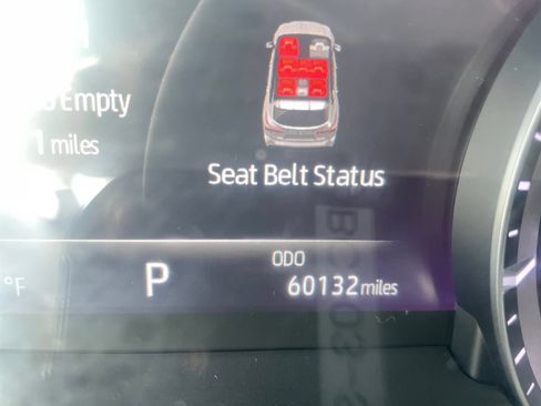 Used 2021 Toyota Highlander XLE AWD/4WD image 27