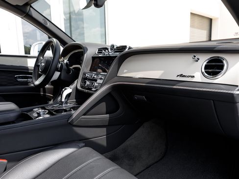 Certified 2023 Bentley Bentayga Extended Wheelbase AWD/4WD image 38