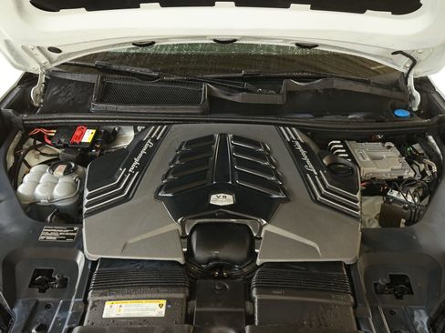 Used 2021 Lamborghini Urus image 29