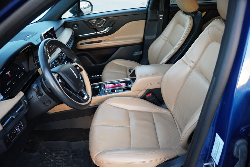 Used 2021 Lincoln Corsair Reserve AWD/4WD image 4