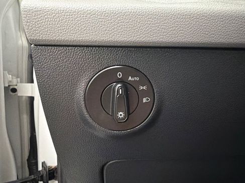 Used 2024 Volkswagen Taos S FWD image 30