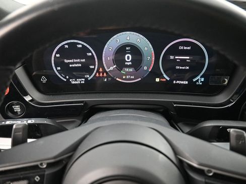 Certified 2025 Porsche Cayenne E-Hybrid Coupe w/ Premium Package Plus image 19