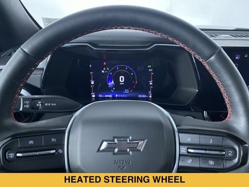 Certified 2023 Chevrolet Colorado Z71 w/ Z71 Convenience Package 2 AWD/4WD image 3