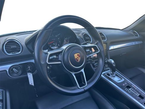 Used 2017 Porsche 718 Boxster Base image 12
