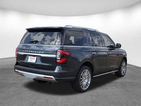 Certified 2023 Ford Expedition Platinum image 4