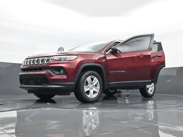 Used 2022 Jeep Compass Latitude AWD/4WD image 31