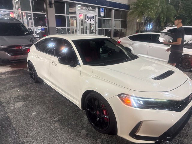 Used 2023 Honda Civic Type R image 4