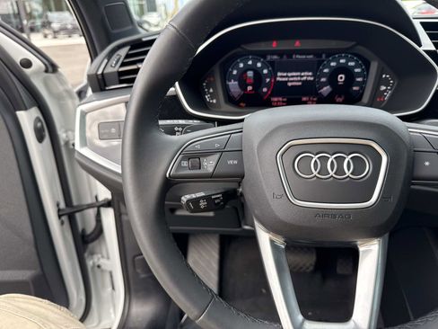 Used 2024 Audi Q3 2.0T Premium Plus image 30