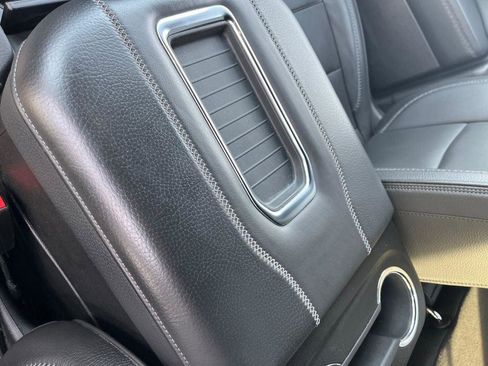 Used 2023 GMC Yukon XL Denali image 15