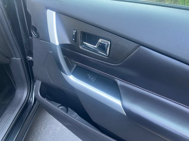 Used 2013 Ford Edge SEL AWD/4WD image 17