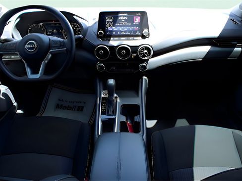 Used 2025 Nissan Sentra SV image 26