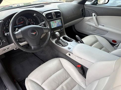 Used 2006 Chevrolet Corvette Coupe w/ Preferred Equipment Group RWD image 28