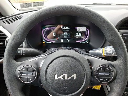 New 2025 Kia Soul LX w/ LX Technology Package image 13