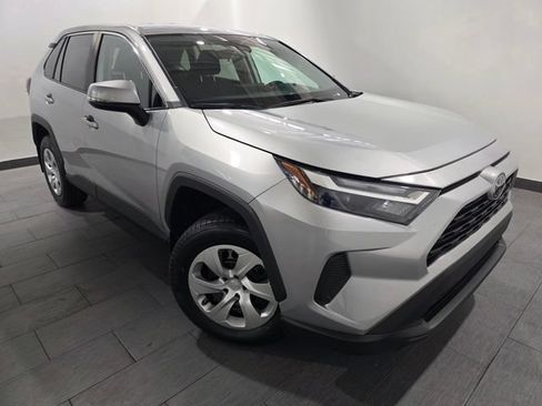 Used 2023 Toyota RAV4 LE AWD/4WD image 7
