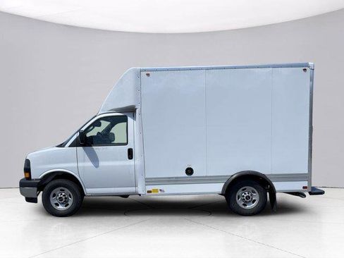 Used 2026 GMC Savana 3500 w/ Power Convenience Package RWD image 1