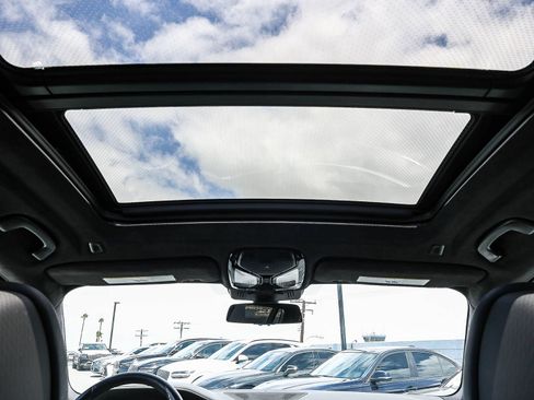 Used 2021 BMW X7 M50i AWD/4WD image 17