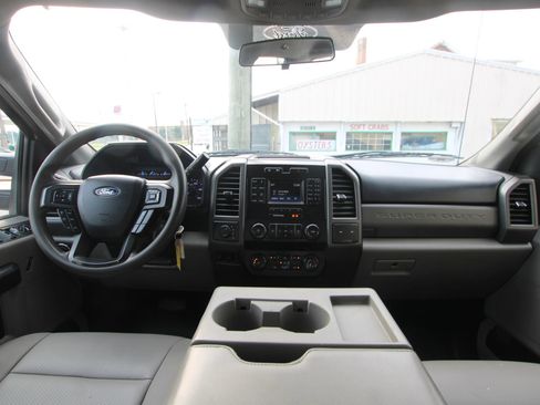 Used 2019 Ford F250 XL w/ Power Equipment Group AWD/4WD image 12