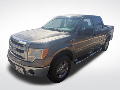 Used 2014 Ford F150 XLT image 4