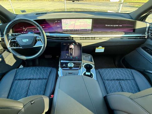 New 2025 Cadillac Escalade IQ Sport 1 w/ LPO, ONYX Package AWD/4WD image 31