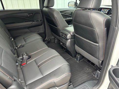 Used 2024 Honda Passport TrailSport image 35