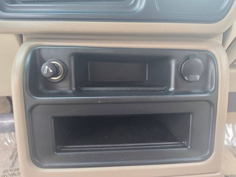 Used 2003 GMC Yukon XL SLT w/ 1SD Preferred Equipment Group RWD image 38