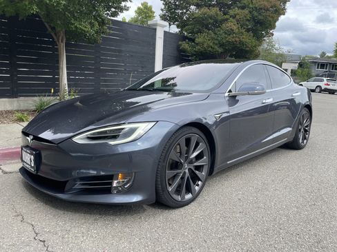 Used 2021 Tesla Model S Long Range Plus image 8