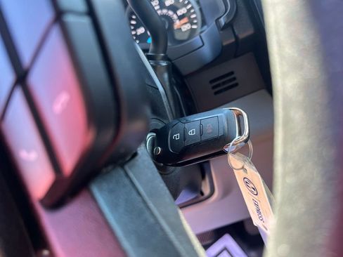 Used 2020 Ford F150 XLT image 32