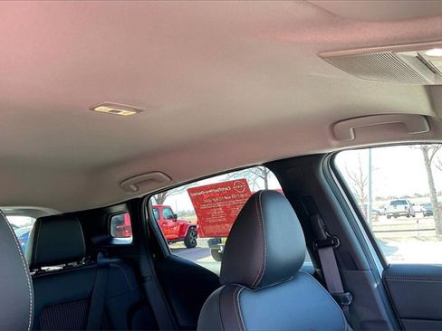 Certified 2025 Nissan Kicks SR image 20