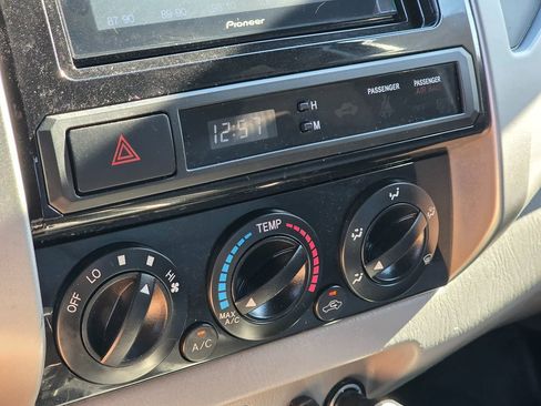 Used 2013 Toyota Tacoma 4x4 Double Cab image 31