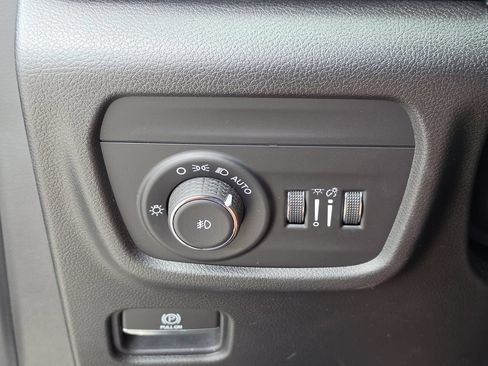 Used 2022 Jeep Grand Cherokee L Summit w/ Advanced Protech Group IV RWD image 31