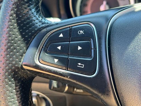 Used 2016 Mercedes-Benz GLA 250 4MATIC image 38