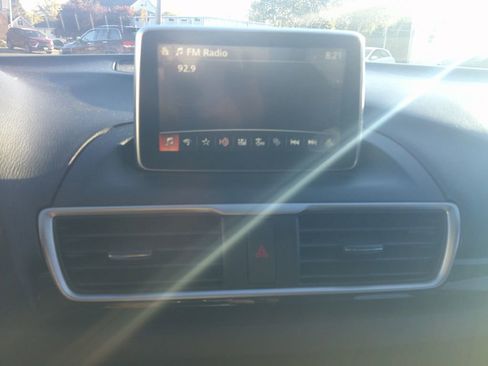 Used 2016 MAZDA MAZDA3 i Sport image 12