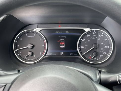 Used 2025 Nissan Sentra SV FWD image 38