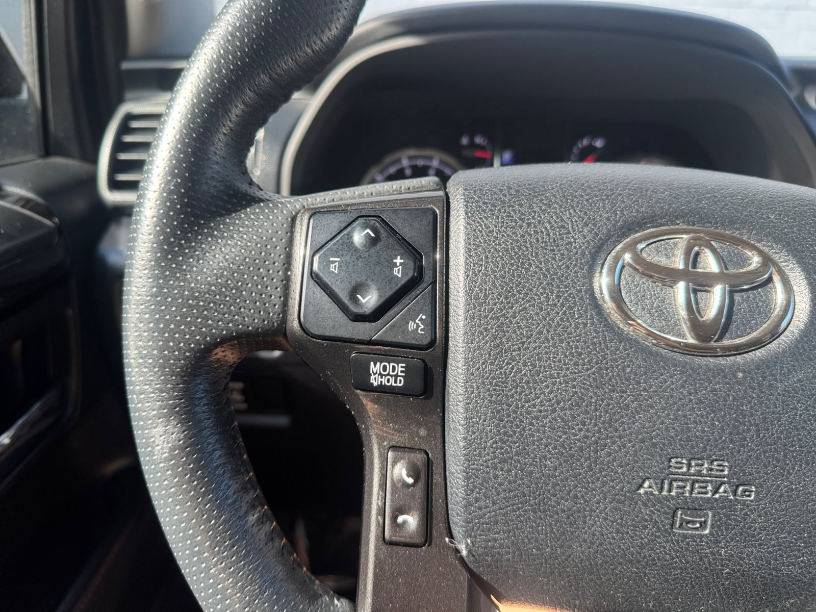 Used 2020 Toyota 4Runner TRD Off-Road Premium w/ Moonroof Package AWD/4WD image 28