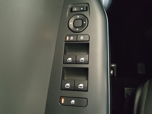 Used 2025 Kia K4 LXS image 27