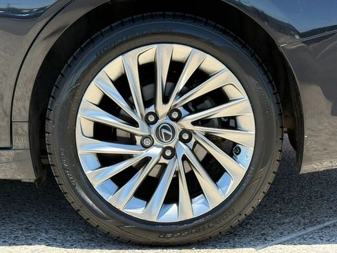 Used 2021 Lexus ES 300h Ultra Luxury w/ Accessory Package 2 FWD image 28