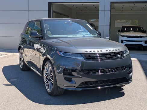 New 2026 Land Rover Range Rover Sport Dynamic SE AWD/4WD image 3