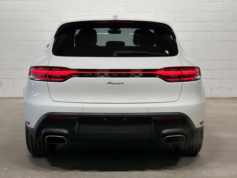 Used 2025 Porsche Macan image 8