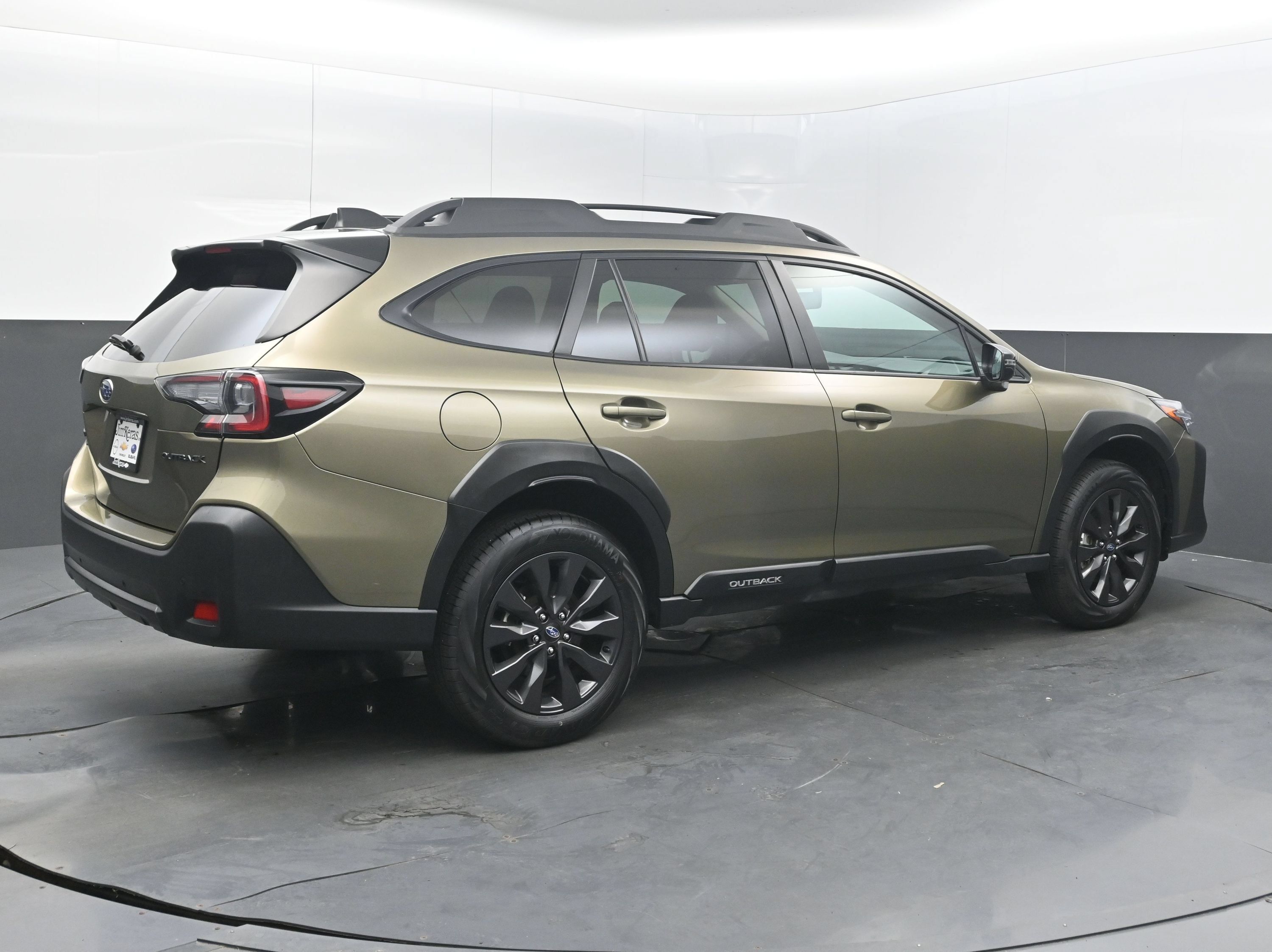 Used 2025 Subaru Outback Onyx Edition AWD/4WD image 9