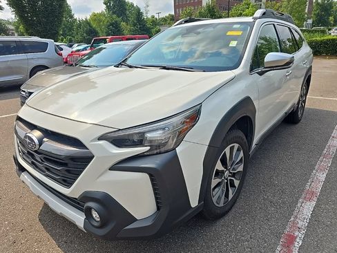 Used 2023 Subaru Outback Touring XT AWD/4WD image 4