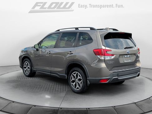 Used 2020 Subaru Forester Premium AWD/4WD image 6